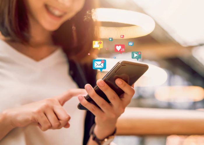THEGETSMARTBLOG.COM – Bahaya Oversharing di Media Sosial