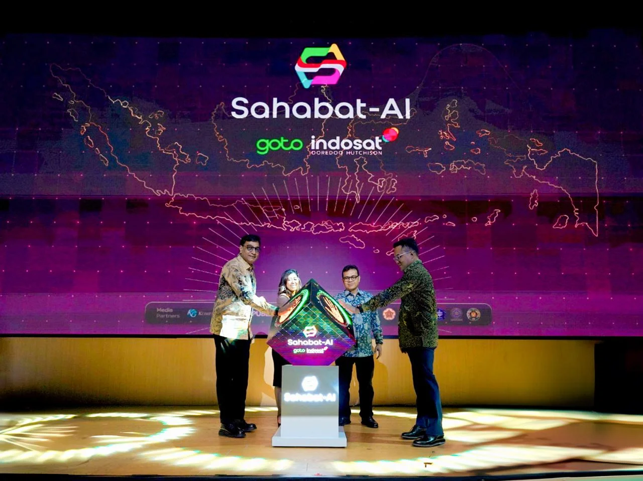 THEGETSMARTBLOG.COM – Inovasi Teknologi GoTo dan Indosat Luncurkan AI Berbasis Bahasa Lokal dan Indonesia