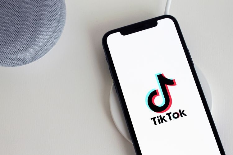 THEGETSMARTBLOG.COM – Pengaruh Positif dan Negatif TikTok dalam Kehidupan Sehari-hari